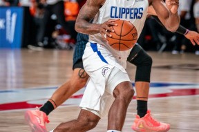 米兰棋牌 -关键时刻体能课后，布莱顿手感冰凉备战荷甲，底气十足，纪律约束更严格的简单介绍