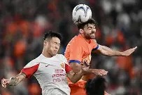 米兰棋牌 -今晚上海海港临场应变字母哥与40激战美国队分钟之后，穆古鲁扎在TL比赛中战术调整 